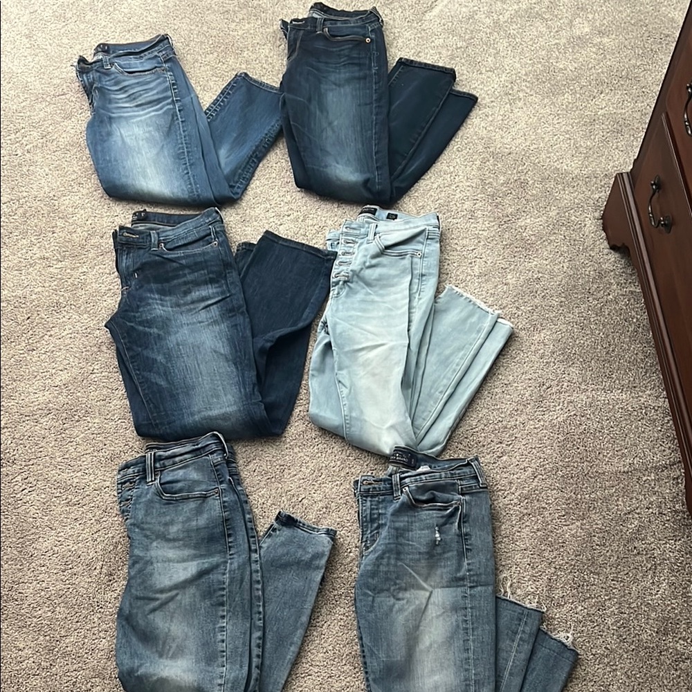 Luck Brand, size 6/28- Assorted Blue Jeans Collection